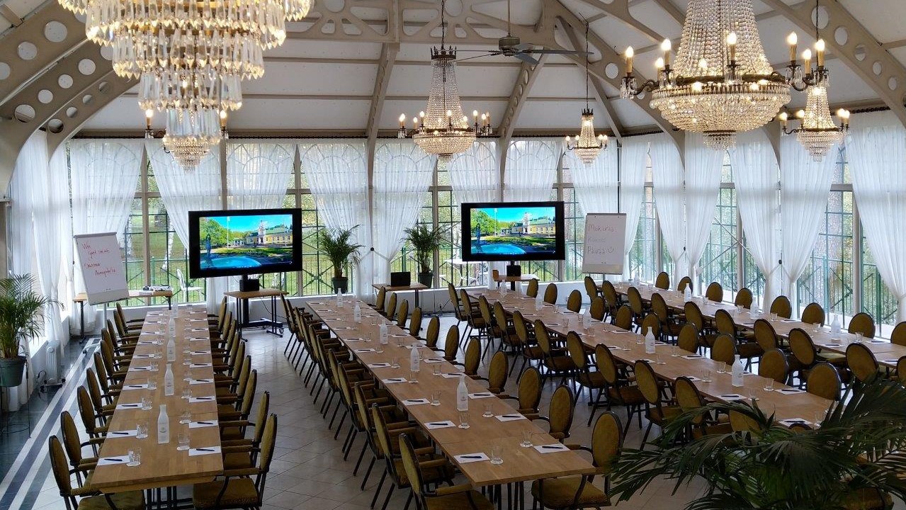 Event spaces and meeting rooms
